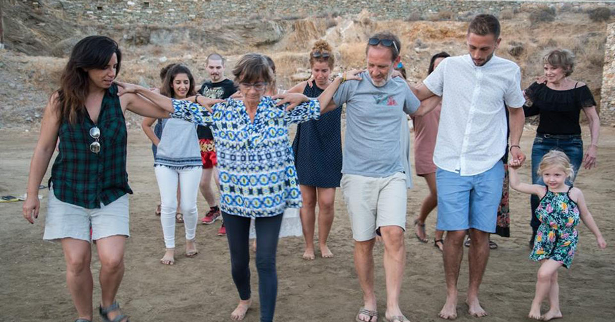 Greek folk dancing lessons for groups at Sifnos