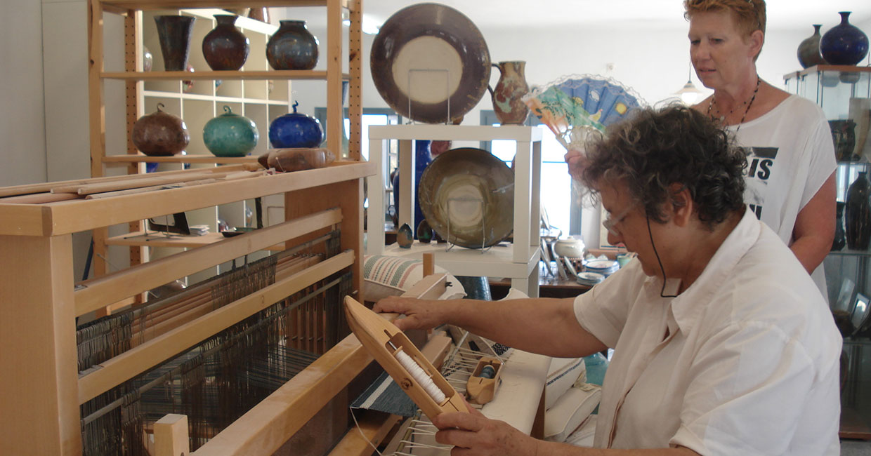 Loom demonstration in Sifnos