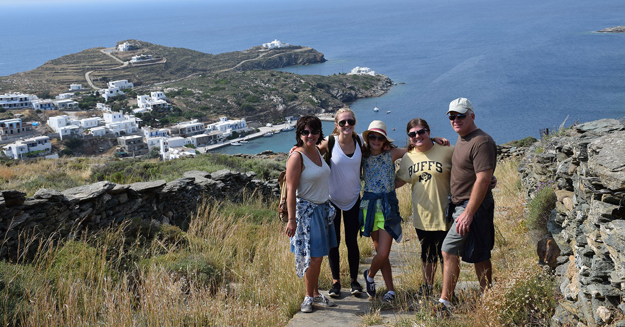 Trekking tour to the village of Faros